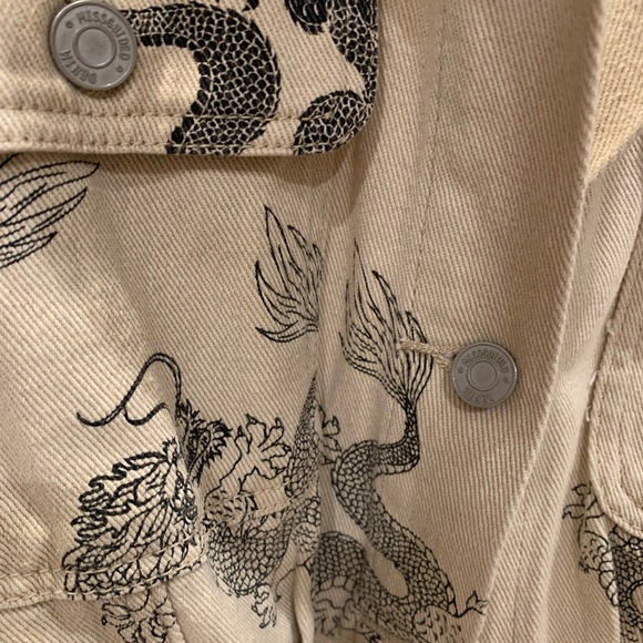 MISGUIDED Dragon Button Dress. - Picture 3 of 3